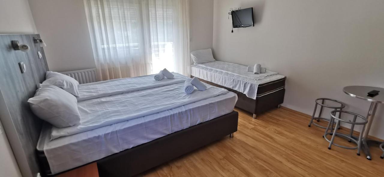 Apartments Milsa Lux Соко Баня Екстериор снимка