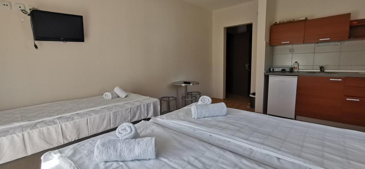 Apartments Milsa Lux Соко Баня Екстериор снимка