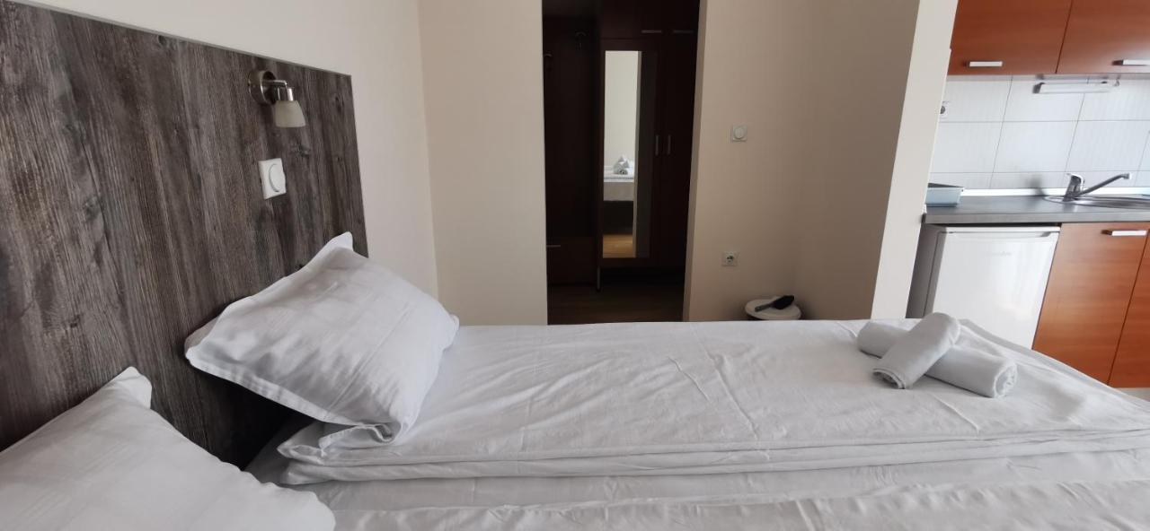 Apartments Milsa Lux Соко Баня Екстериор снимка